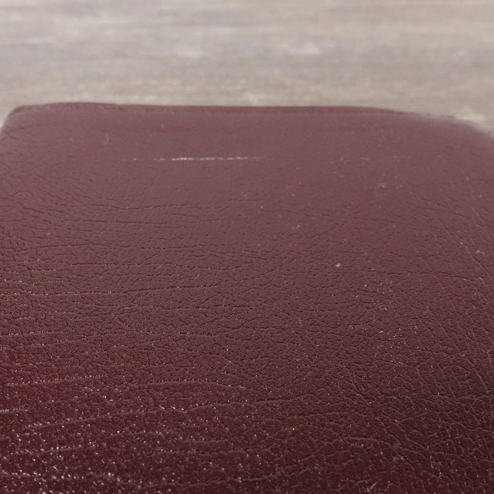 The NIV Study Bible‎ Herald Burgundy Bonded Leather Hardcover Red Letter